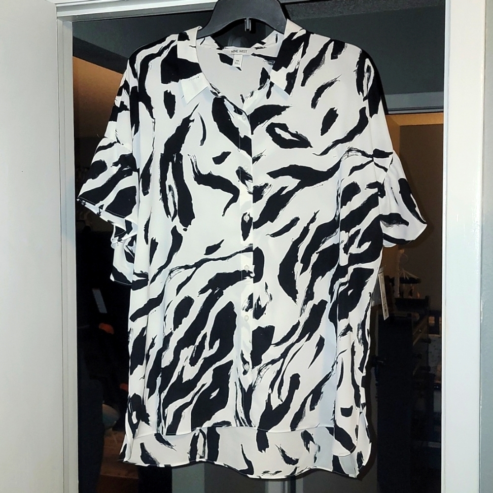 Button blouse